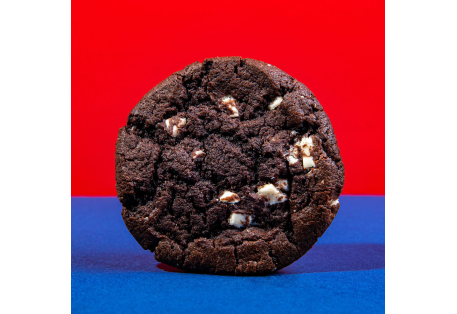 Печенье «Кукис шоколадный с белой шоколадной глазурью»